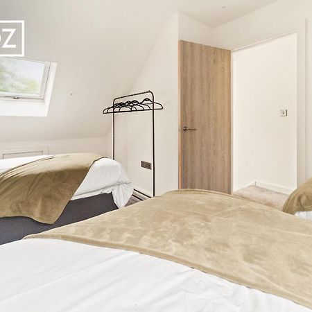 Spacious 4 Bedroom 3 Bath House For Families & Contractors With Free Parking, Fast Wi-Fi & Netflix By Firoz Property Management Leeds  Exterior foto